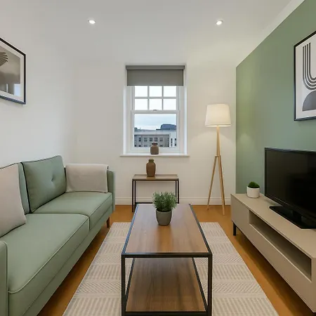 2 Bed Flat Near Old Street Station Apartment